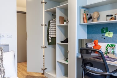 Bronze En Suite - Image 3